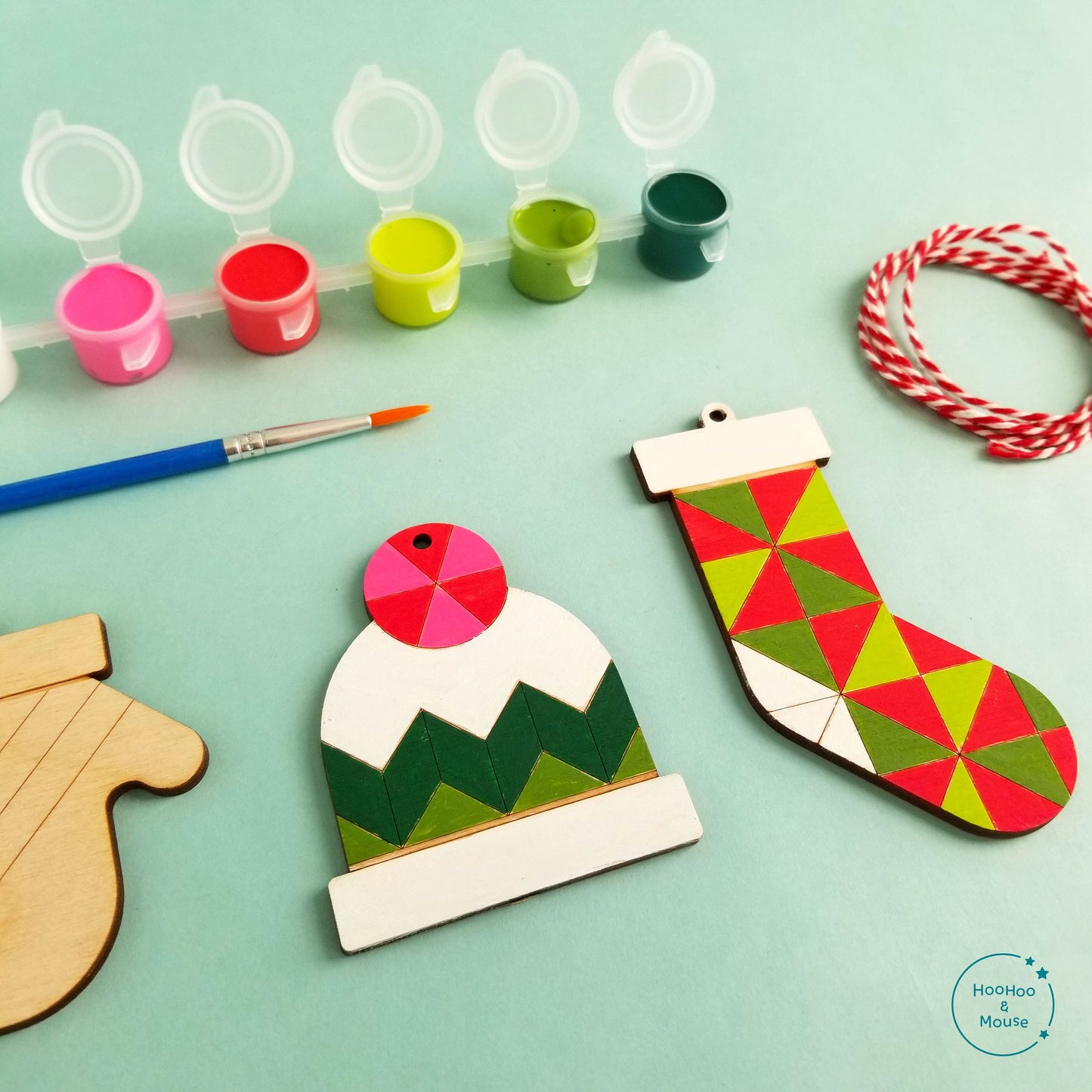 A Cozy Holiday Ornament Paint Kit