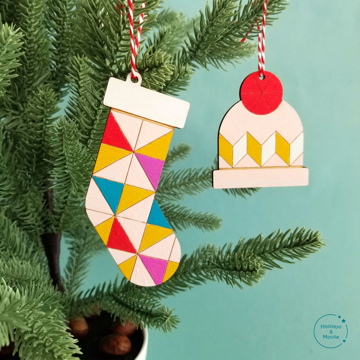 A Cozy Holiday Ornament Paint Kit